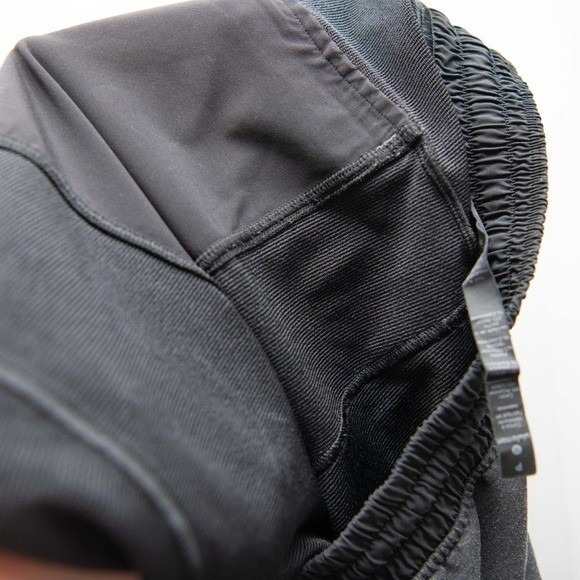 Lululemon Mens Sz S Black Grey Athletic Jogger Shorts Athleisure Gym Performance - Picture 6 of 6